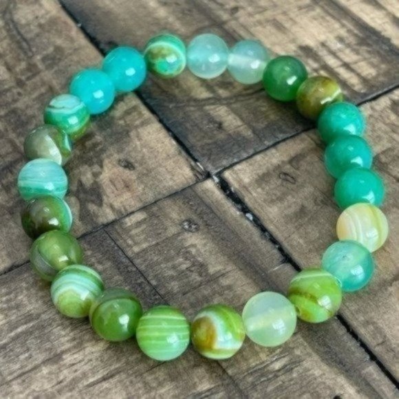 8mm Green Sardonyx Stretch Bracelet - Picture 5 of 7